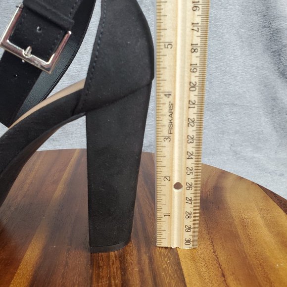 Torrid Heels Women's 9.5 WW Wide Black Two Strap Tapered Buckle Sandals - Picture 10 of 10